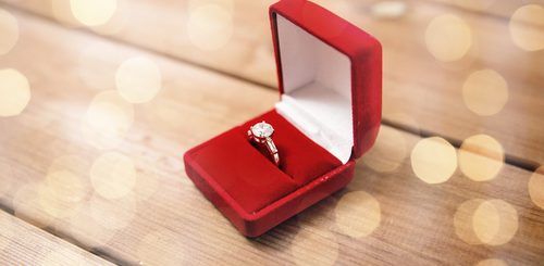 buying vintage engagement ring